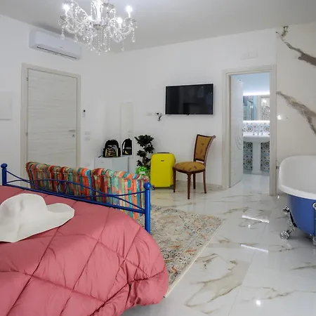 Reddimus 4* Nápoly