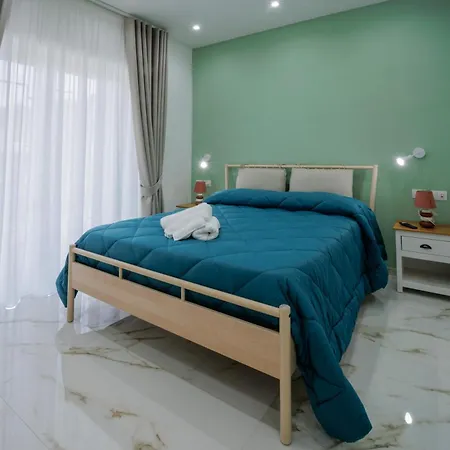 Reddimus Oda ve Kahvaltı 4*