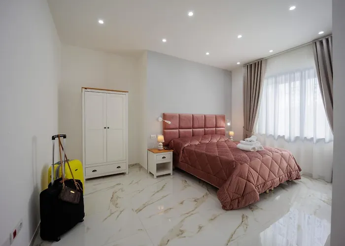 Reddimus Oda ve Kahvaltı 4*