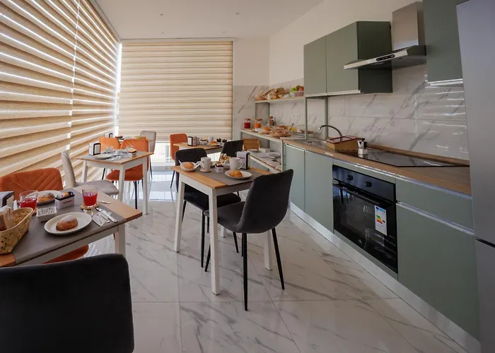 Reddimus Oda ve Kahvaltı Napoli