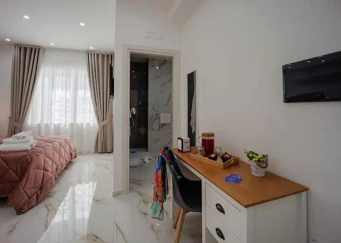 Oda ve Kahvaltı Reddimus 4*