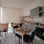 Reddimus 4* Naples